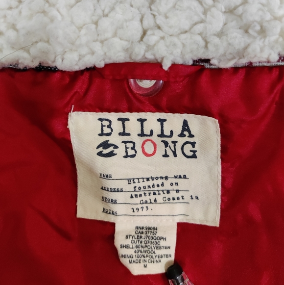 Billabong Wool Blend Plaid Cape Coat Sherpa Collar Buckle Closure -Medium - Picture 6 of 9